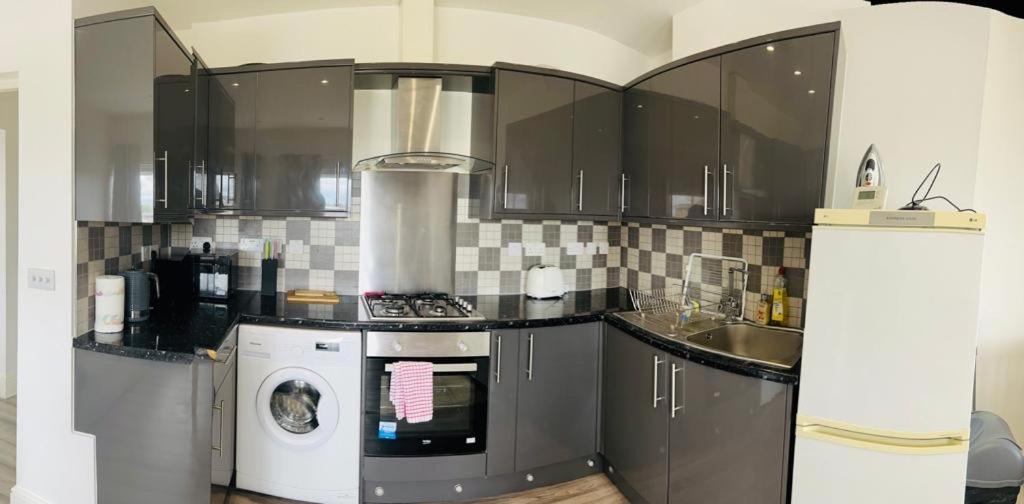 Entire New Flat With View To River Yare, H7 Lejlighed Great Yarmouth Eksteriør billede